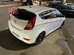 هیۆندای ئەکسنت هاچباک